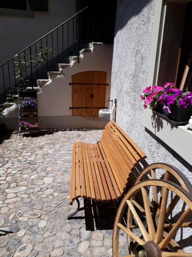 Bed and Breakfast Aux Trois Soleils Chexbres Exterior foto